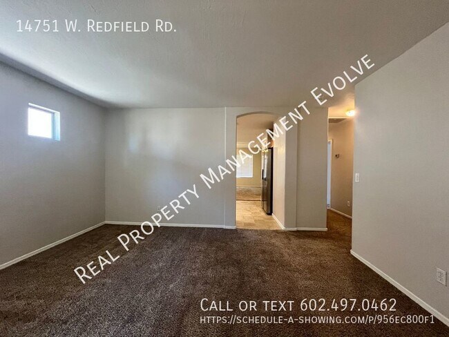 Building Photo - PRICE REDUCED!! Lots of Community Amenities!