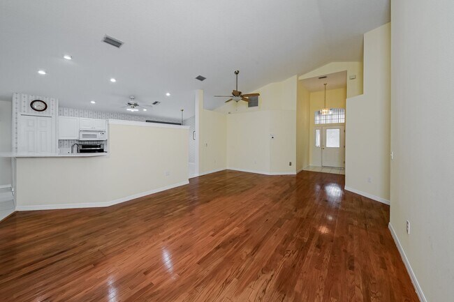 Building Photo - 2014 Wasatch Dr