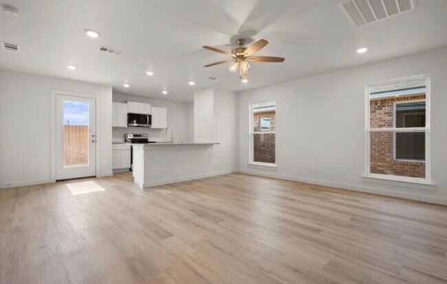 Foto del edificio - 8311 24th St
