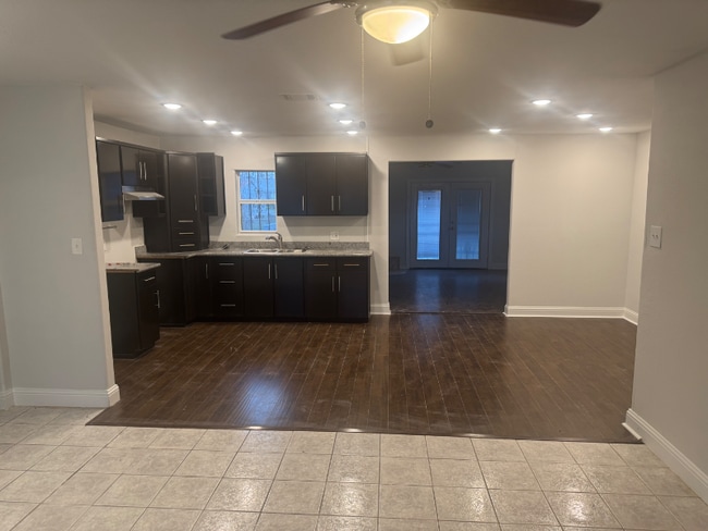 Building Photo - 266 Kate Schenck Ave