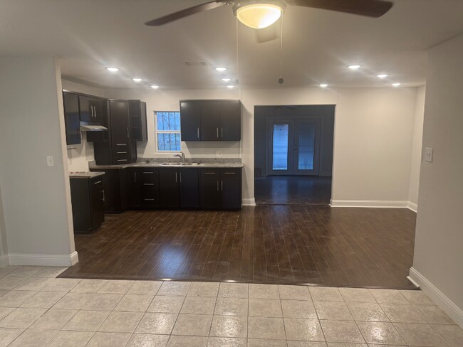 Foto del edificio - 266 Kate Schenck Ave