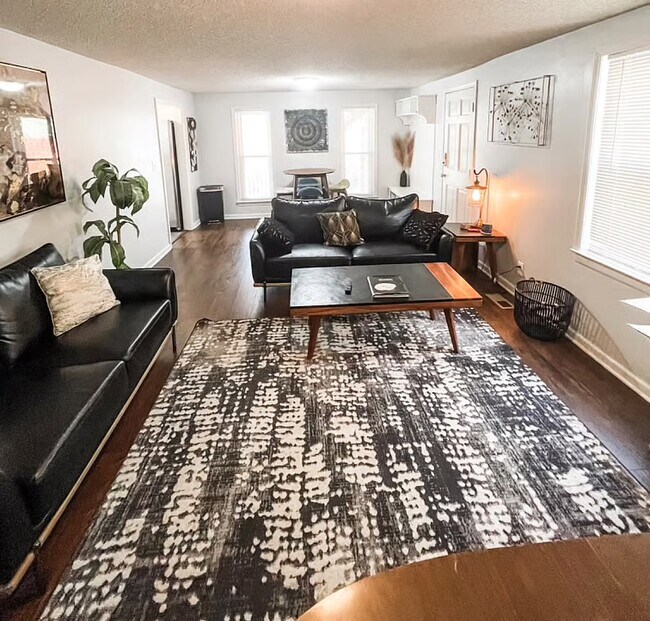 Foto del edificio - 4742 Jarboe St