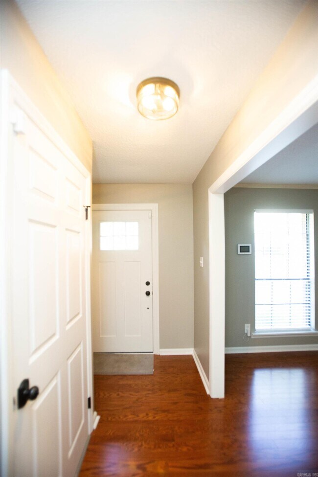 Building Photo - 1802 Shumate Dr