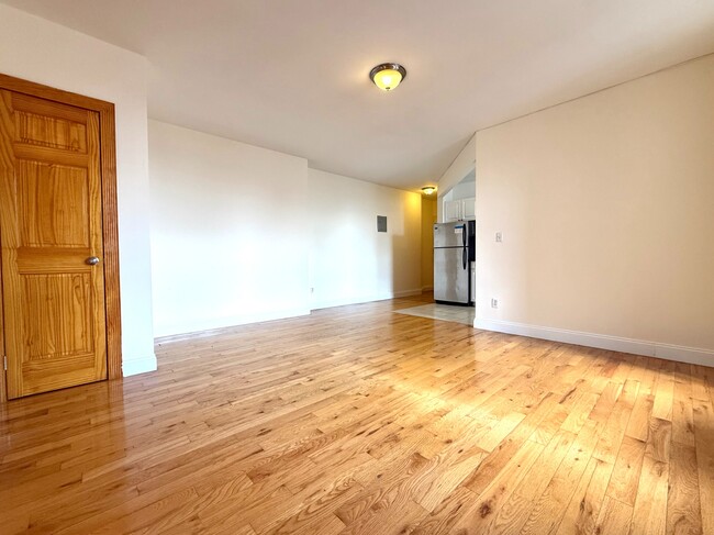 Building Photo - 20 Magaw Pl