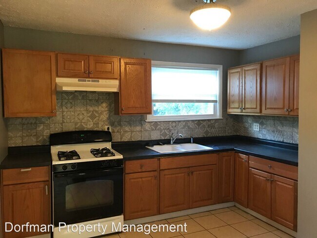 Building Photo - 4 br, 1 bath House - 6161 Meadowlark Drive