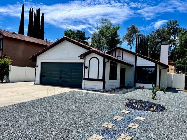 Building Photo - 27045 Rainbow Creek Dr