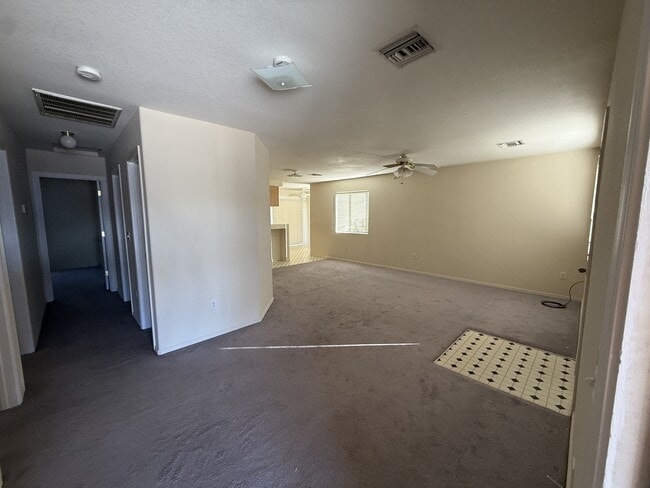 Foto del edificio - 991 Terrace Dr