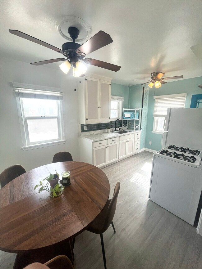 Foto del edificio - 666 Quincy Ave