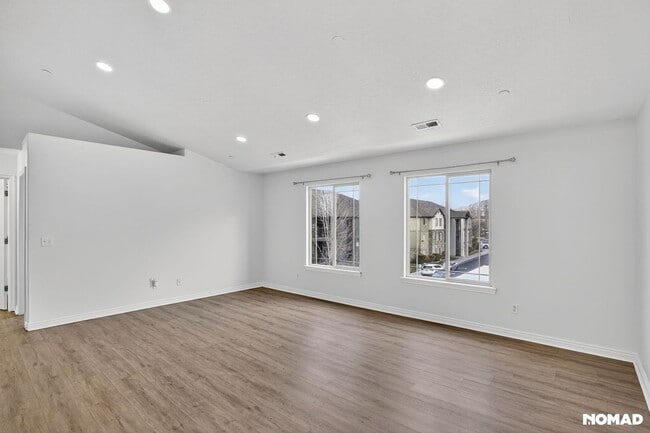 Building Photo - 946 W 630 S