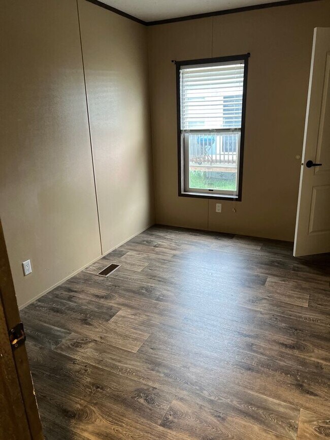 Building Photo - 2019 Mobile Home For Sale