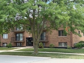Building Photo - 8659 Meade Ave