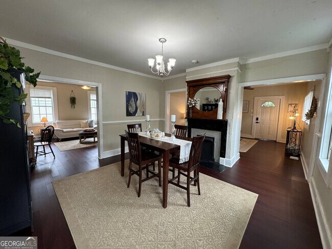 Building Photo - 42 Poplar St