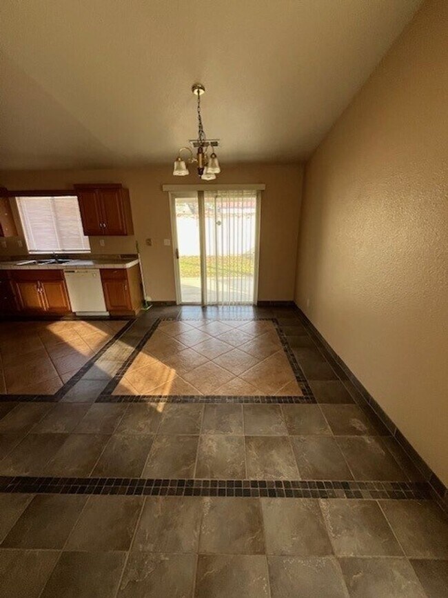 Foto del edificio - Coming Soon!