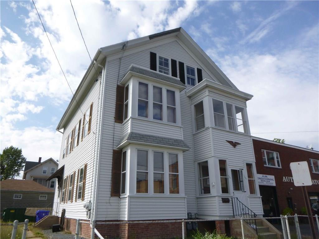 182 Pine St, Pawtucket, RI 02860 Room for Rent in Pawtucket, RI