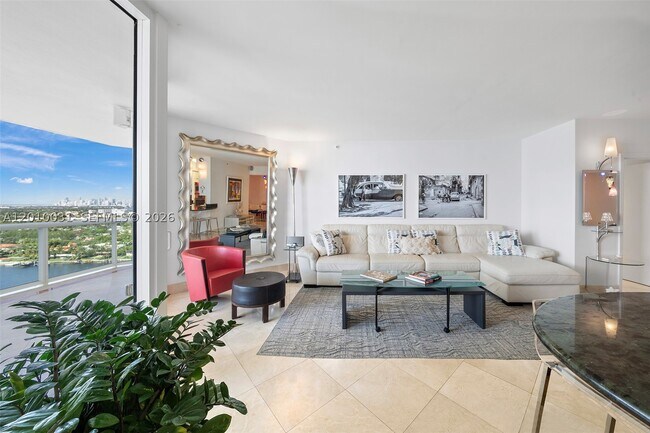 Foto del edificio - 4779 Collins Ave
