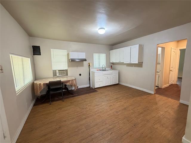 Building Photo - 6010 Chippewa Dr