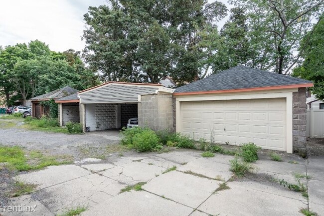 Building Photo - 4 br, 2 bath House - 28 Chesnut street
