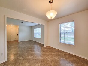 Building Photo - 2115 Forest Oaks Dr