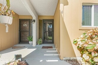 Building Photo - 1500 NE 13th Terrace