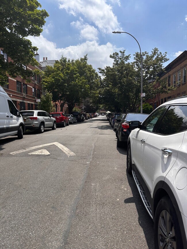 Foto del edificio - 368 Douglass St