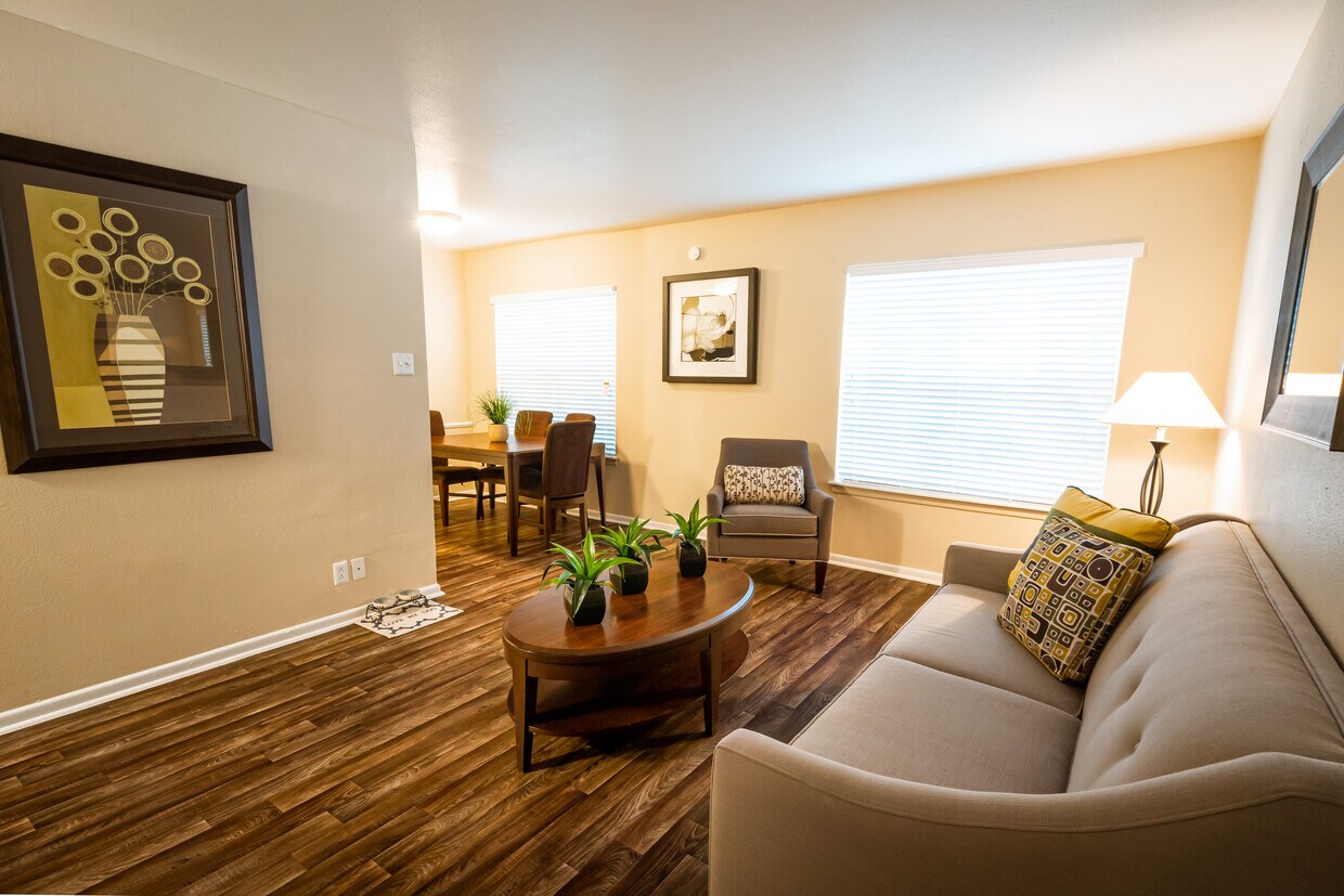 Oak Hills Village Apartments San Antonio Tx Apartments Com