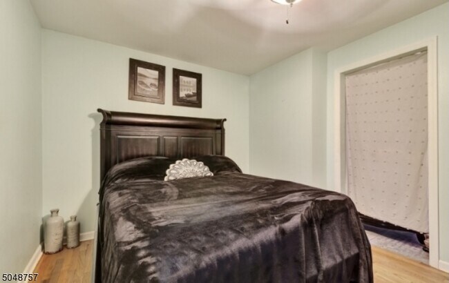 Foto del edificio - 536 Oakwood Ave