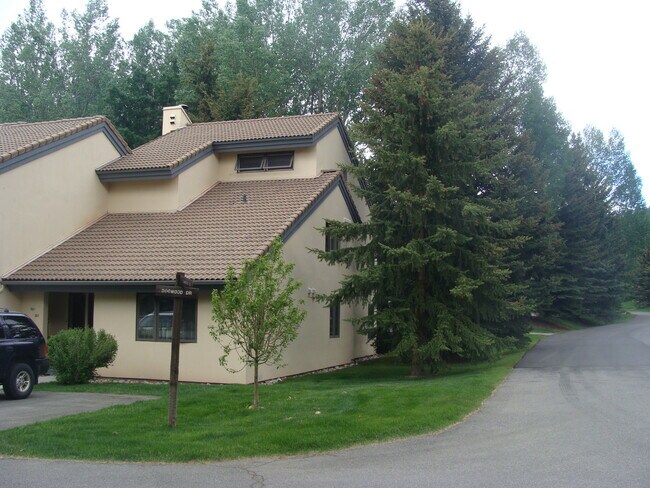 Foto del edificio - 264 Eagle Dr