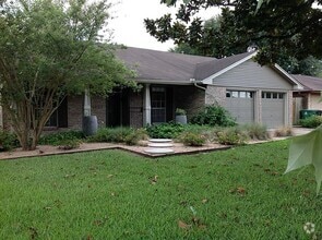 Building Photo - 5902 De Lange Ln