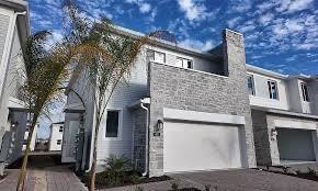 Building Photo - 401 Bogey Dr