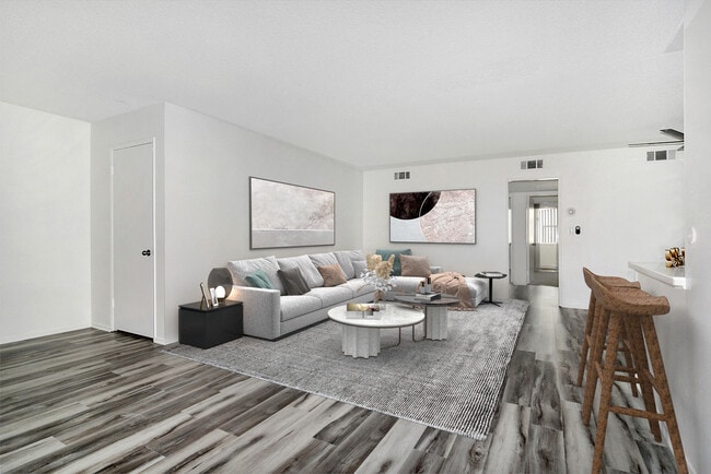 Building Photo - Zelzah Apartments