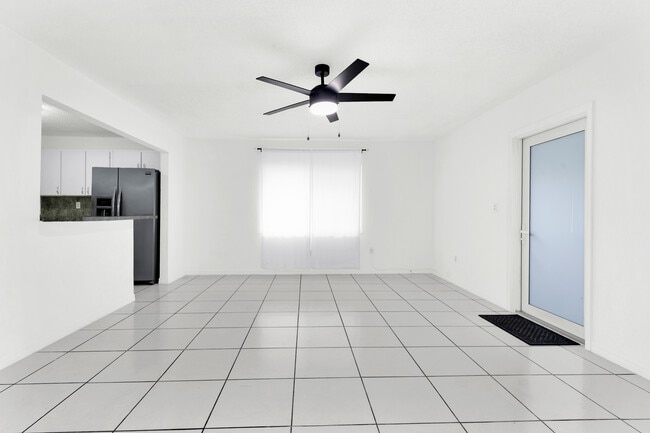 Building Photo - 630 SW 62nd Ave