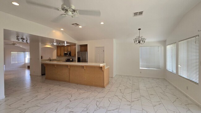 Building Photo - 10315 Cheyenne Dr