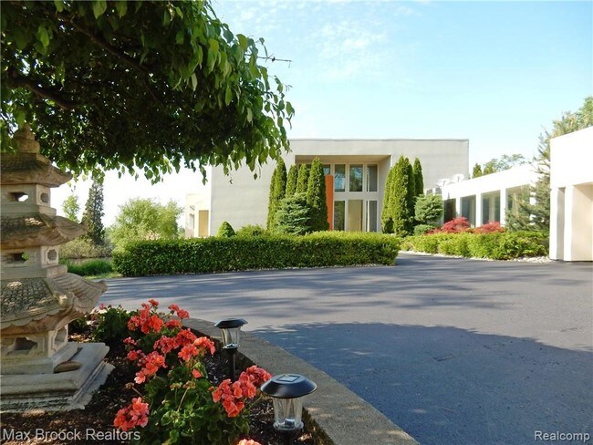 Building Photo - 1424 Lochridge Rd