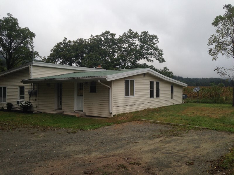 1475 Hunter Hwy Unit Apt 1, Tunkhannock, PA 18657 Condo for Rent in