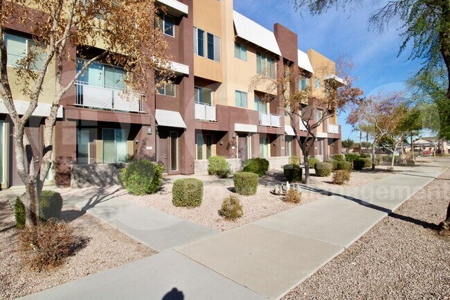 Foto del edificio - 6605 N 93RD Ave