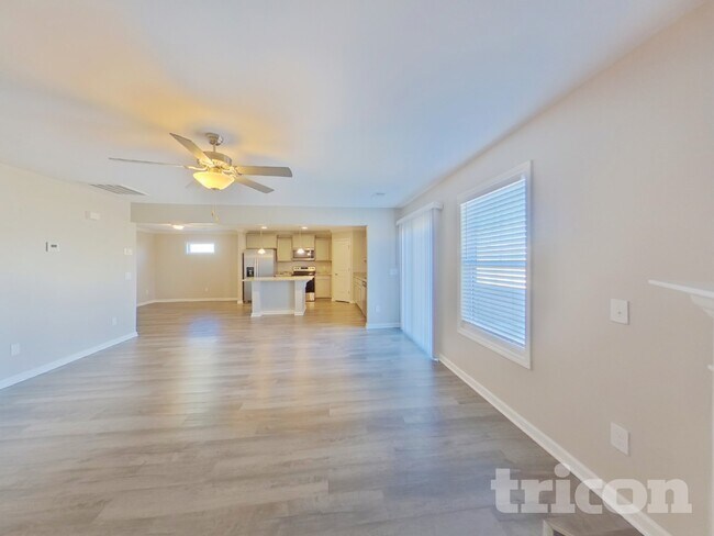 Foto del edificio - 214 Pilcher Dr