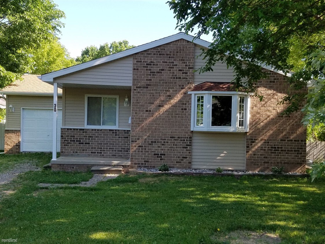 30 Turrill Ave, Lapeer, MI 48446 House Rental in Lapeer, MI