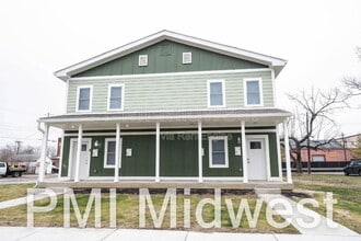 Building Photo - 20 Schiller St