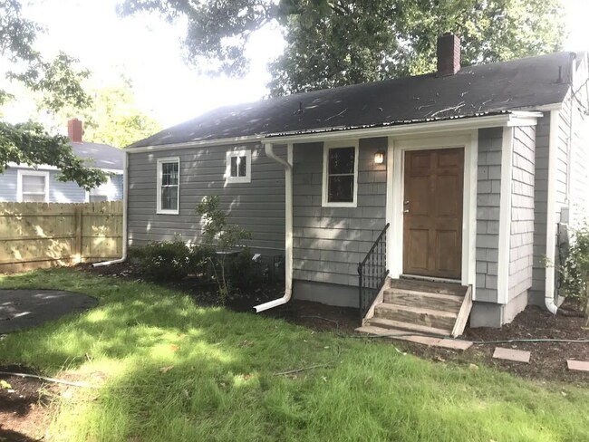 Foto del edificio - 3816 The Plaza