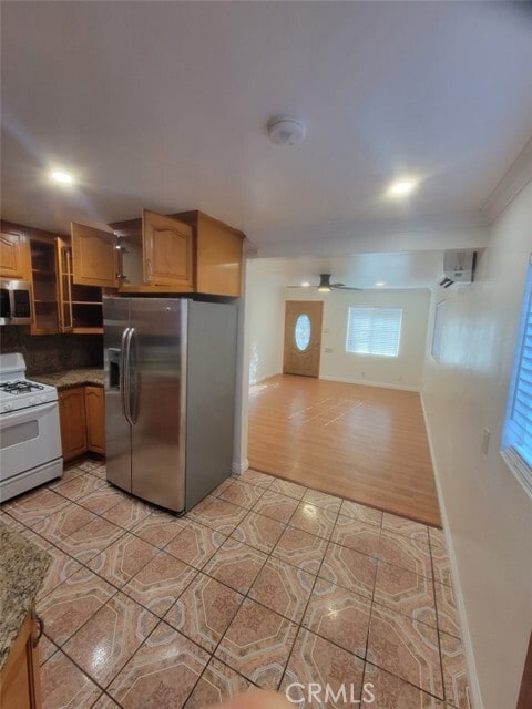 Building Photo - 1100 Winthrop Dr