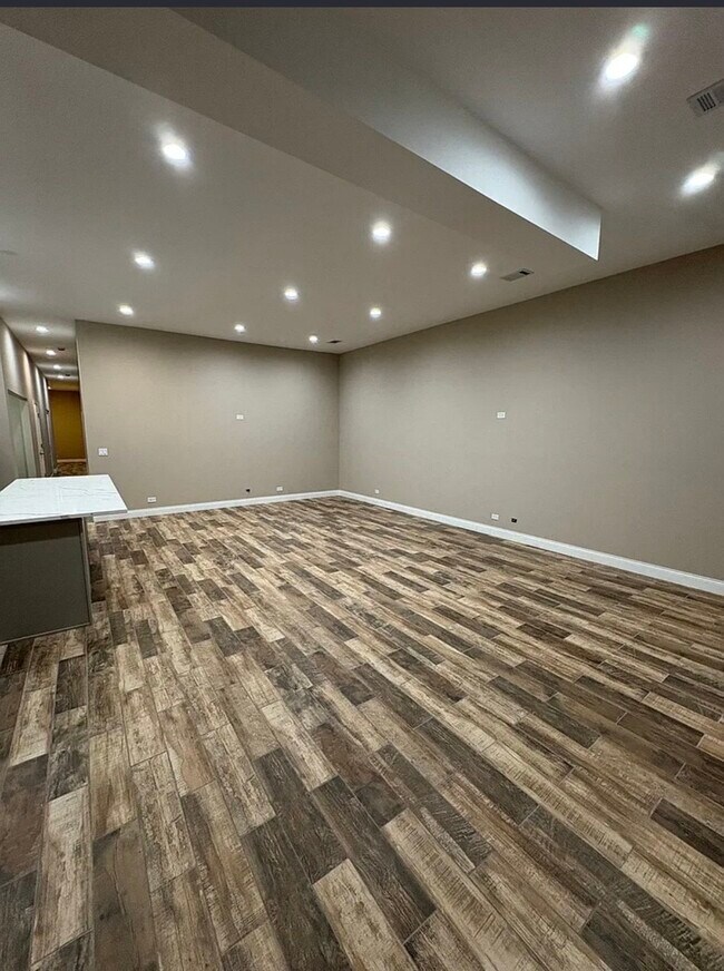 Foto del edificio - 3301 W Evergreen Ave