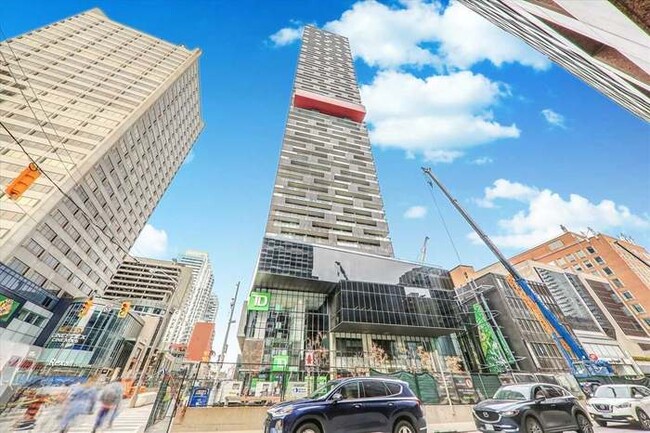 Building Photo - 8 Eglinton Av E