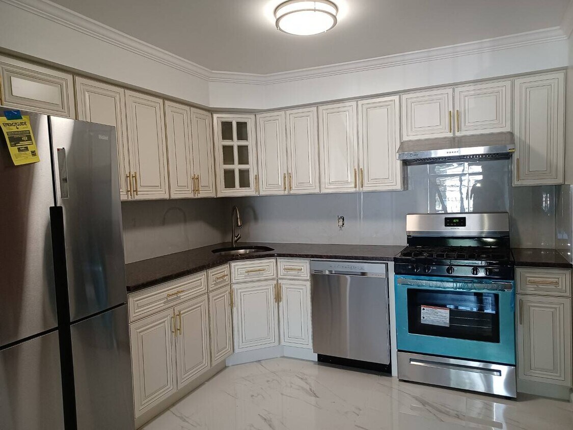 Foto principal - 155-13 78th St