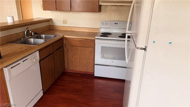 Building Photo - 2754 Aarondavid Dr