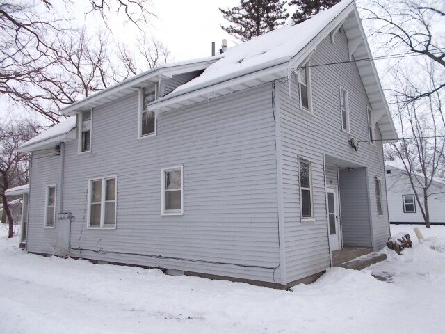 Building Photo - 1009 Broadway Ave S