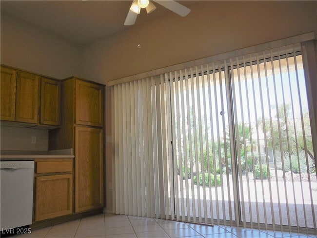 Building Photo - 10409 Sea Palms Ave