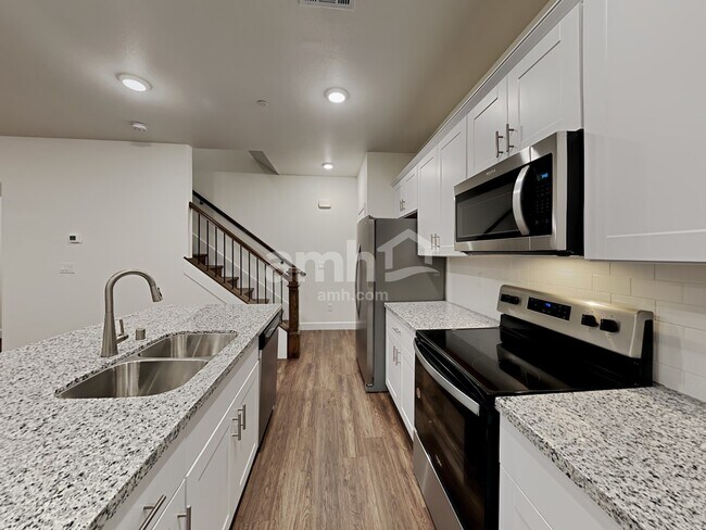 Foto del edificio - 83 Hot Ponds Ln
