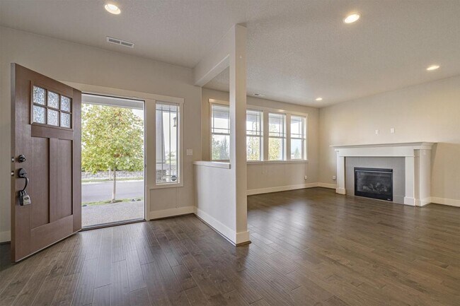 Building Photo - 10332 NW 293rd Ave
