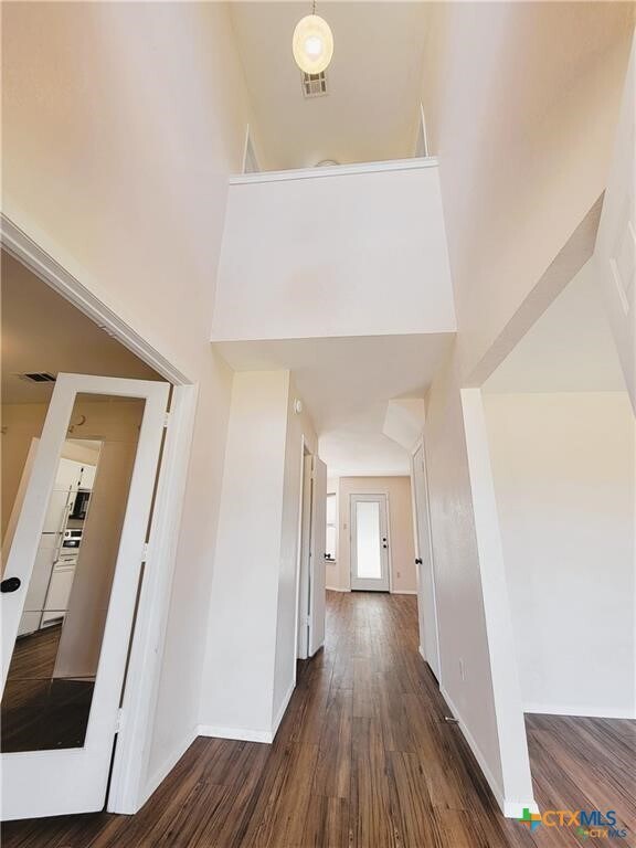 Building Photo - 2315 Bernice Cir