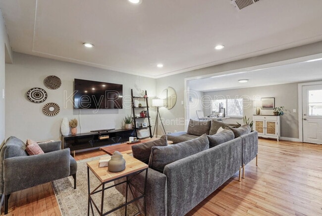 Photo - 2484 Pierce St House